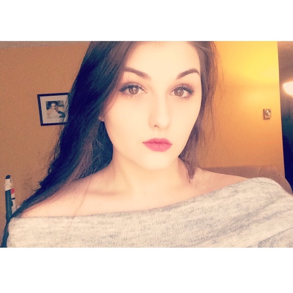 Meet your Posher, Kristen - Picture 1 of 1